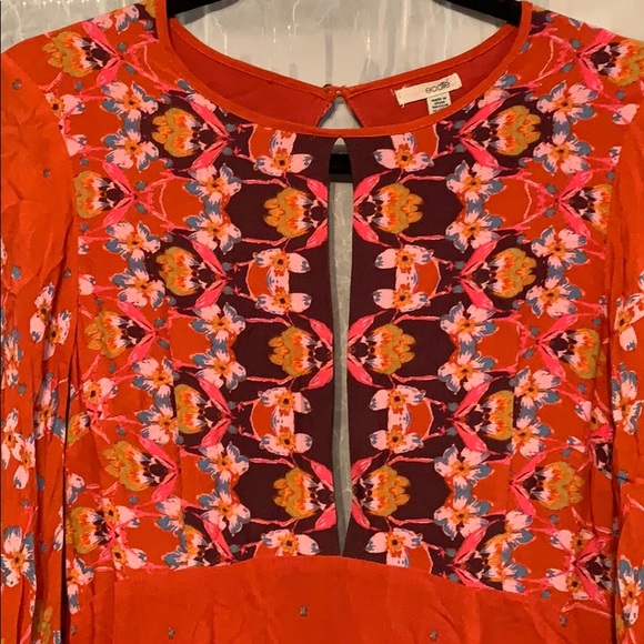 Red dress - Picture 4 of 4